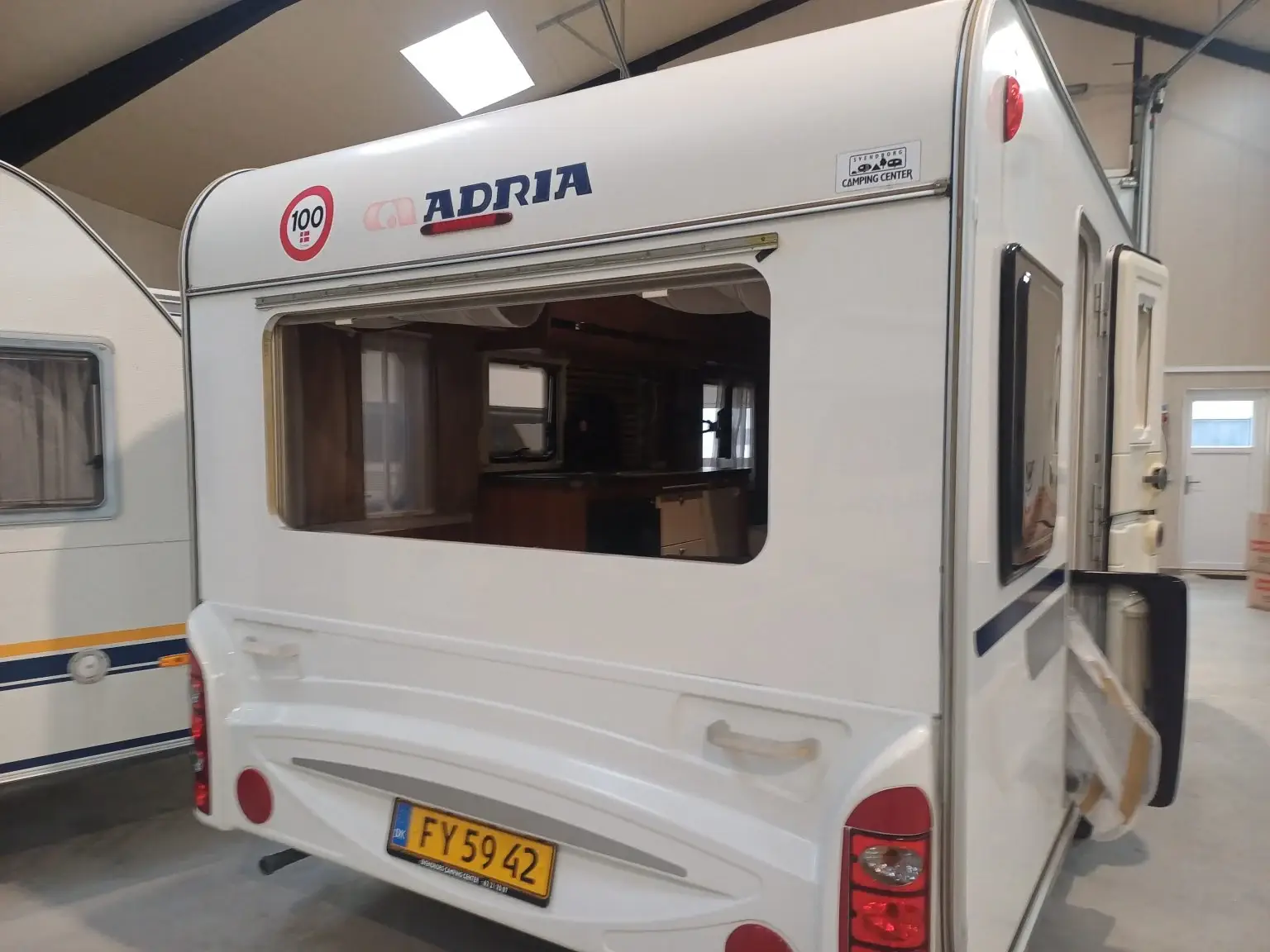 Reparation af bagende på Adria campingvogn